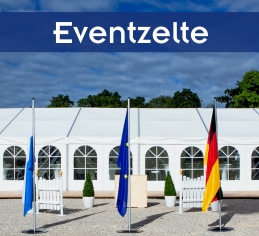 Weißes Eventzelt mit Bayernfahne, Europafahne und Deutschlandfahne
